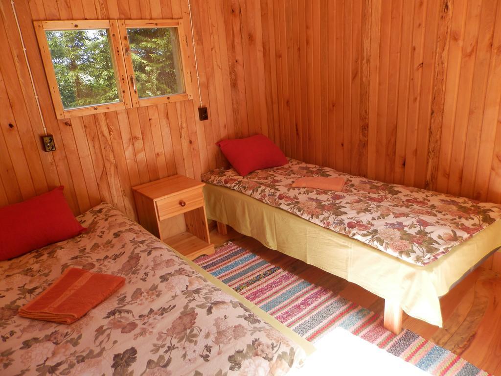 Ala-Laugu Holiday Home Leisi Buitenkant foto