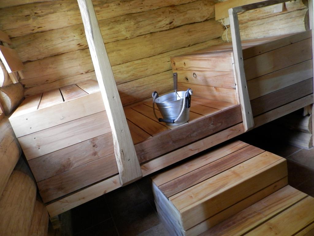 Ala-Laugu Holiday Home Leisi Buitenkant foto